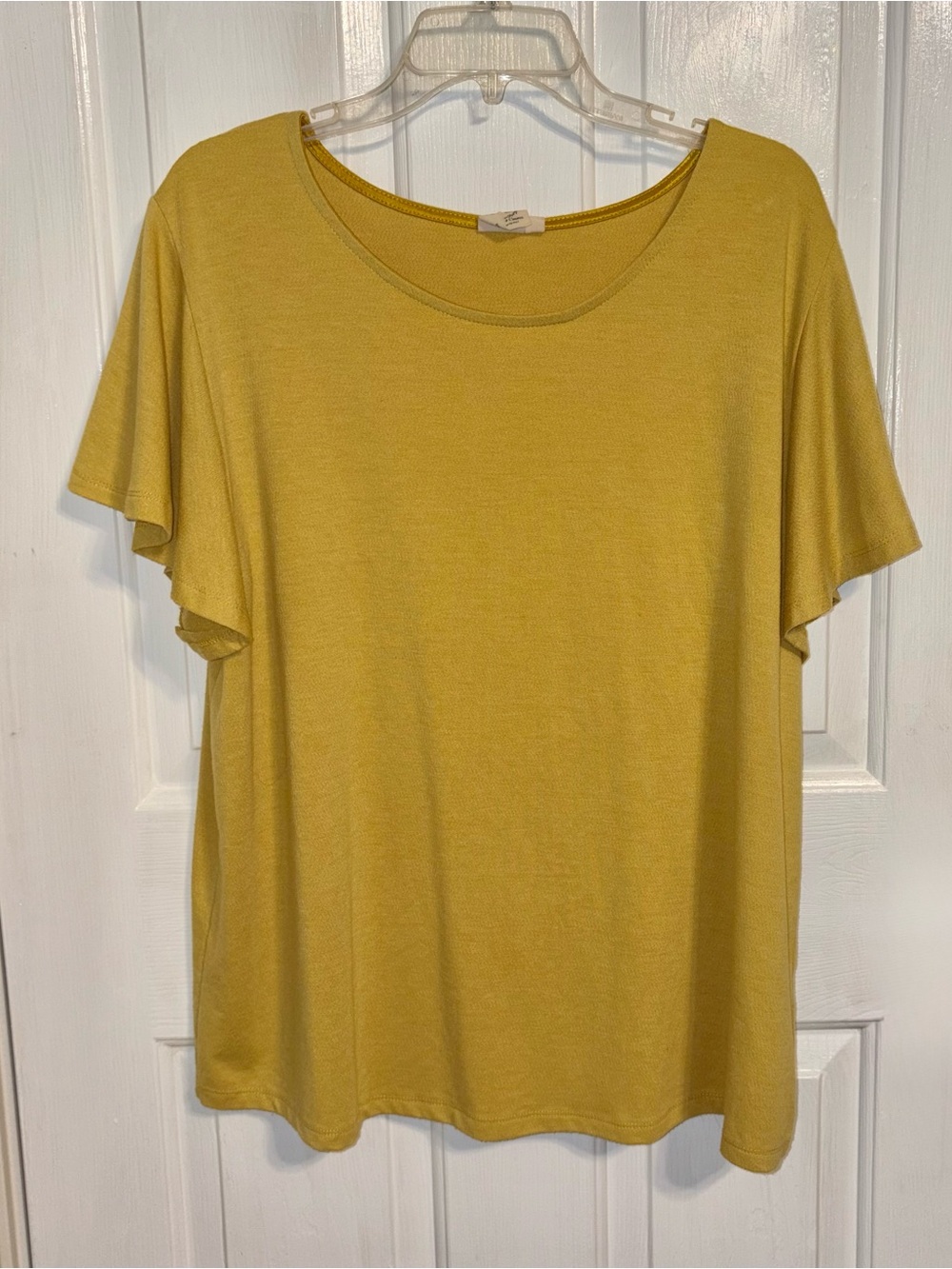 Women's Mustard Short Sleeve Scoop Neck Top XL